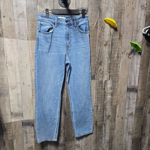 Abercrombie & Fitch Curve Love The Mom High Rise Jeans - Picture 1 of 4